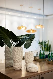 Apartamento 280 m² 3 suítes e 2 vagas finamente mobiliado na Meia Praia