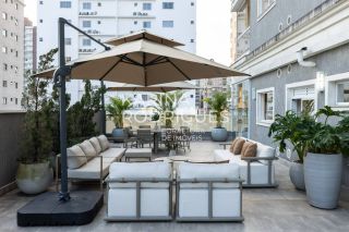 Apartamento 280 m² 3 suítes e 2 vagas finamente mobiliado na Meia Praia