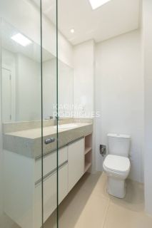 Apartamento 280 m² 3 suítes e 2 vagas finamente mobiliado na Meia Praia