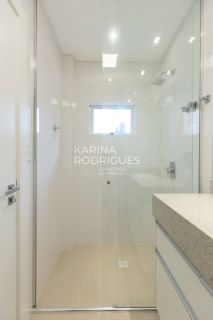 Apartamento 280 m² 3 suítes e 2 vagas finamente mobiliado na Meia Praia