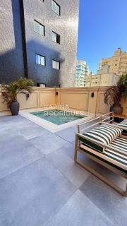 Excelente Apartamento 4 suítes e 3 vagas Vista Mar Padrão Dallo ampla área de Lazer no Rooftop