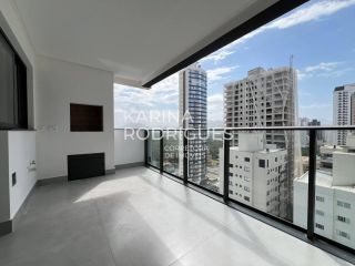 Excelente Apartamento Vista Mar na rua do Píer em Meia Praia 3 suítes com 3 vagas e 1 vaga de Jet sky ampla área de Lazer