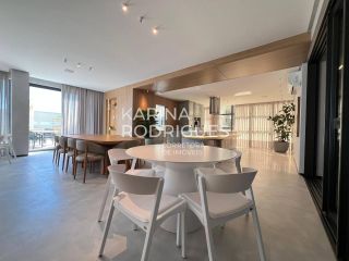 Excelente Apartamento Vista Mar na rua do Píer em Meia Praia 3 suítes com 3 vagas e 1 vaga de Jet sky ampla área de Lazer