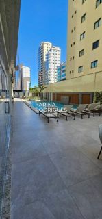 Lindo apartamento 3 suítes e 2 vagas mobiliado em Meia Praia