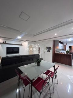 Lindo apartamento 3 suítes e 2 vagas mobiliado em Meia Praia