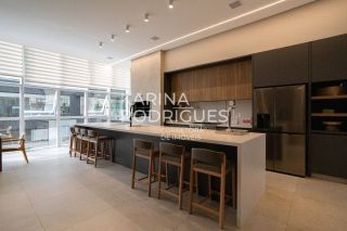 Excelente apartamento Vista Mar 3 suítes com 160 m²  ampla área de lazer de R$ 3.100.000,00 por R$ 2.540.000,00 na Meia Praia