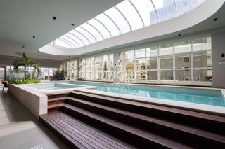 Excelente apartamento Vista Mar 3 suítes com 160 m²  ampla área de lazer de R$ 3.100.000,00 por R$ 2.540.000,00 na Meia Praia