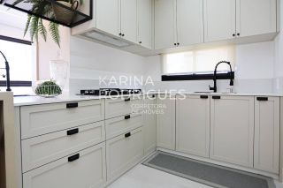 Apartamento Finamente Mobiliado 3 suítes e 2 vagas ampla área de Lazer na Meia Praia