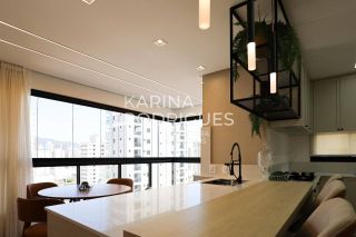 Apartamento Finamente Mobiliado 3 suítes e 2 vagas ampla área de Lazer na Meia Praia