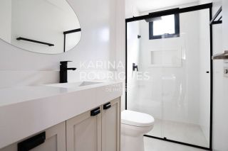 Apartamento Finamente Mobiliado 3 suítes e 2 vagas ampla área de Lazer na Meia Praia