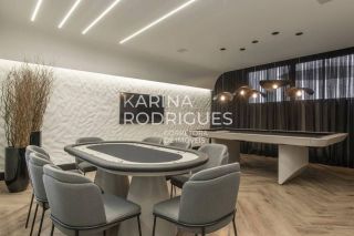 Apartamento Finamente Mobiliado 3 suítes e 2 vagas ampla área de Lazer na Meia Praia