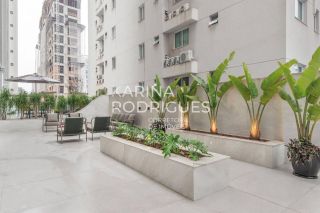 Apartamento Finamente Mobiliado 3 suítes e 2 vagas ampla área de Lazer na Meia Praia