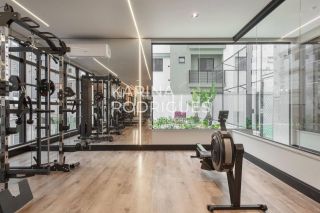 Apartamento Finamente Mobiliado 3 suítes e 2 vagas ampla área de Lazer na Meia Praia