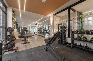 Apartamento Finamente Mobiliado 3 suítes e 2 vagas ampla área de Lazer na Meia Praia