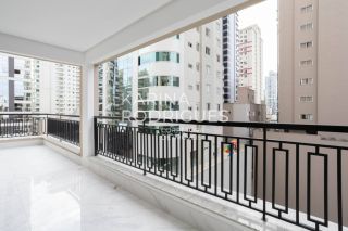 Excelente Apartamento 4 suítes e 3 vagas Padrão Dallo ampla área de Lazer no Rooftop