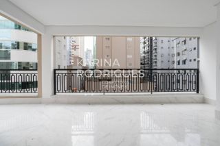 Excelente Apartamento 4 suítes e 3 vagas Padrão Dallo ampla área de Lazer no Rooftop