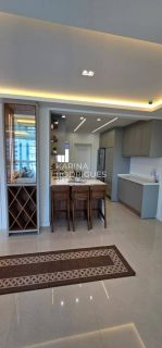 Lindo apartamento 3 suítes e 2 vagas mobiliado em Meia Praia