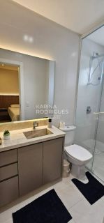 Lindo apartamento 3 suítes e 2 vagas mobiliado em Meia Praia