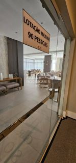 Lindo apartamento 3 suítes e 2 vagas mobiliado em Meia Praia