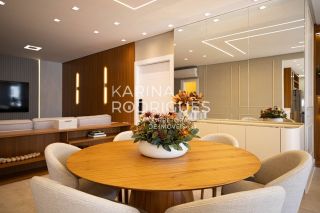 Lindo apartamento finamente mobiliado 4 suítes  e 4 vagas de garagem Quadra Mar na Meia Praia