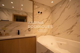 Lindo apartamento finamente mobiliado 4 suítes  e 4 vagas de garagem Quadra Mar na Meia Praia