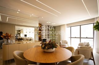 Lindo apartamento finamente mobiliado 4 suítes  e 4 vagas de garagem Quadra Mar na Meia Praia