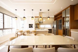 Lindo apartamento finamente mobiliado 4 suítes  e 4 vagas de garagem Quadra Mar na Meia Praia