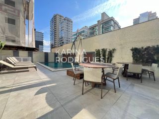 Apartamento 2 suítes + 2 dem-suítes finamente mobiliado com Vista Mar na Meia Praia