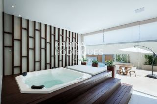 Apartamento 2 suítes + 2 dem-suítes finamente mobiliado com Vista Mar na Meia Praia