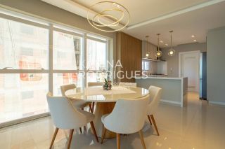 Apartamento 2 suítes + 2 dem-suítes finamente mobiliado com Vista Mar na Meia Praia