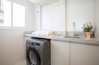 Apartamento 2 suítes + 2 dem-suítes finamente mobiliado com Vista Mar na Meia Praia