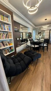 Excelente apartamento mobiliado 4 quartos sendo 1 suíte 80 m do Mar em Meia Praia