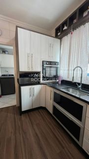 Excelente apartamento mobiliado 4 quartos sendo 1 suíte 80 m do Mar em Meia Praia