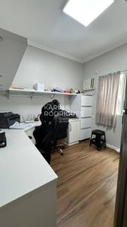 Excelente apartamento mobiliado 4 quartos sendo 1 suíte 80 m do Mar em Meia Praia