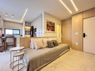 Excelente Apartamento na Meia Praia finamente mobiliado 3 suítes e 2 vagas