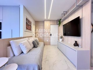 Excelente Apartamento na Meia Praia finamente mobiliado 3 suítes e 2 vagas