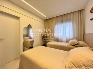 Excelente Apartamento na Meia Praia finamente mobiliado 3 suítes e 2 vagas