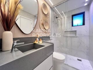 Excelente Apartamento na Meia Praia finamente mobiliado 3 suítes e 2 vagas