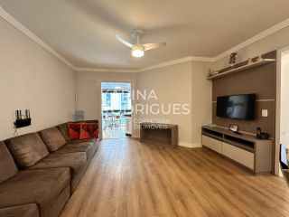 Apartamento Quadra Mar na Meia Praia 3 quartos sendo 1 suíte