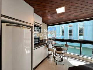 Apartamento Quadra Mar na Meia Praia 3 quartos sendo 1 suíte