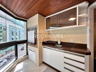 Apartamento Quadra Mar na Meia Praia 3 quartos sendo 1 suíte