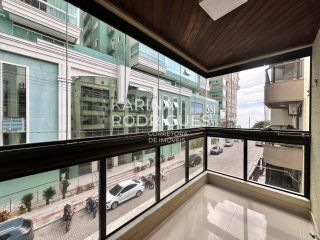Apartamento Quadra Mar na Meia Praia 3 quartos sendo 1 suíte