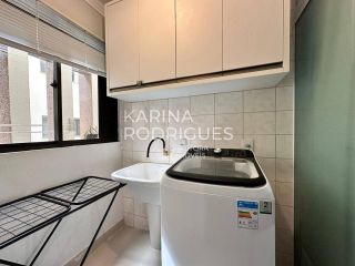 Apartamento Quadra Mar na Meia Praia 3 quartos sendo 1 suíte