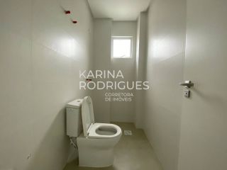 Excelente Apartamento 3 suítes e 3 vagas na Meia Praia ampla área de Lazer