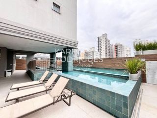 Excelente Apartamento 3 suítes e 3 vagas na Meia Praia ampla área de Lazer