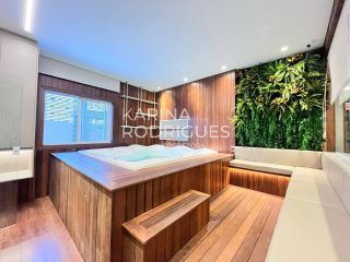 Excelente Apartamento 3 suítes e 3 vagas na Meia Praia ampla área de Lazer