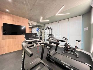 Excelente Apartamento 3 suítes e 3 vagas na Meia Praia ampla área de Lazer