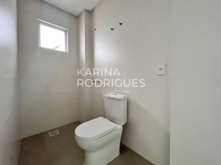 Excelente Apartamento 4 suítes e 4 vagas na Meia Praia ampla área de Lazer
