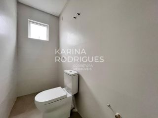 Excelente Apartamento 4 suítes e 4 vagas na Meia Praia ampla área de Lazer