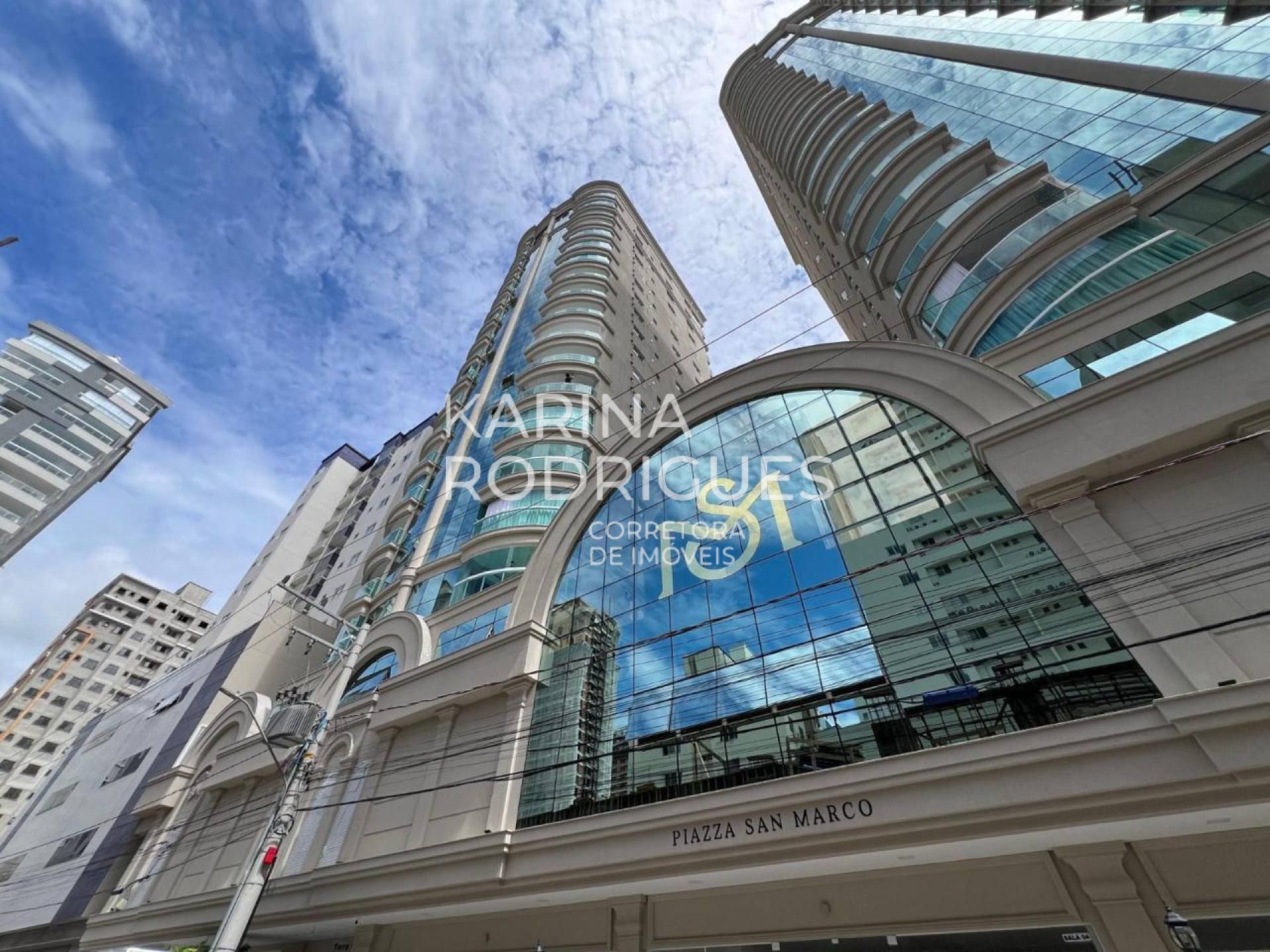 Apartamento Vista Mar  3 suítes e 2 vagas ampla área de lazer